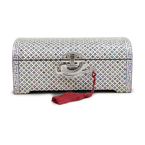 21 cm Seven Treasures mother-of-pearl jewelry box by Park In-ho
