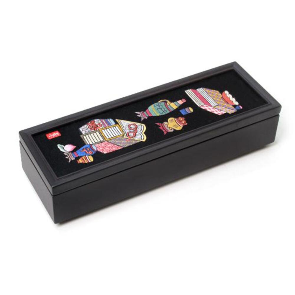 Masterpiece Hand Embroidered Pen Case (Chaekgado)
