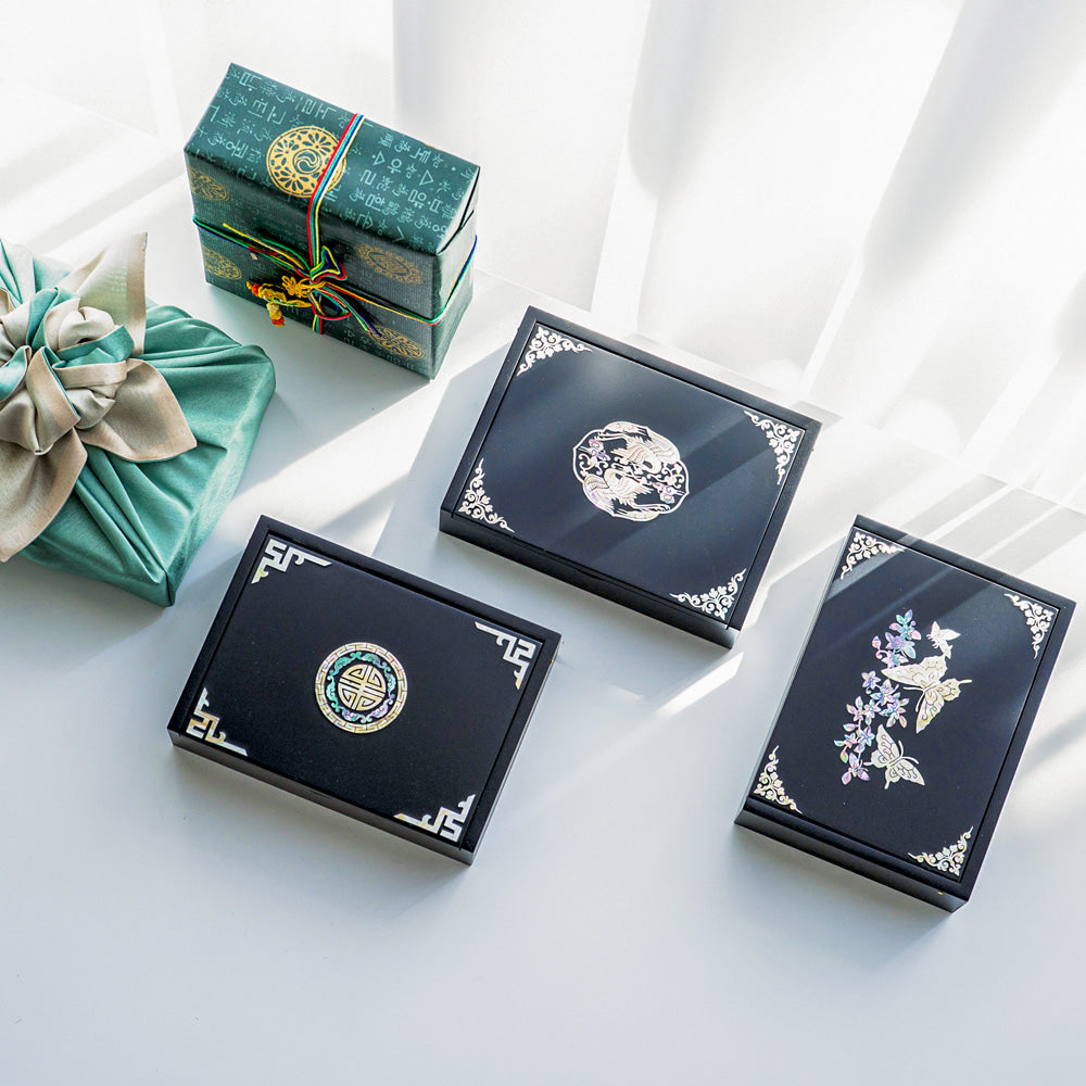 Najeon Chilgi Mother of Pearl Business Card Holder - OF0001