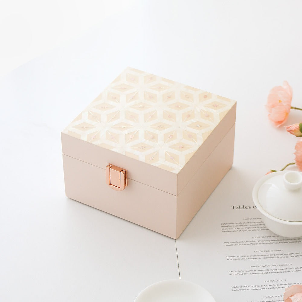 Najeonchilgi Mother of Pearl Jewelry Box, 15 cm