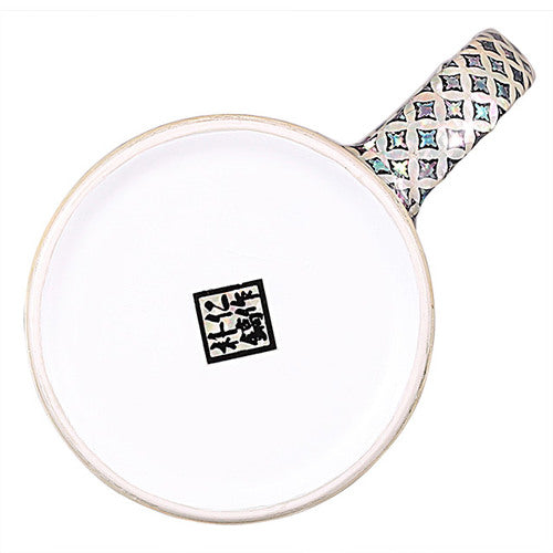 Korean Decorative Crafts by Park In-ho - DE0120