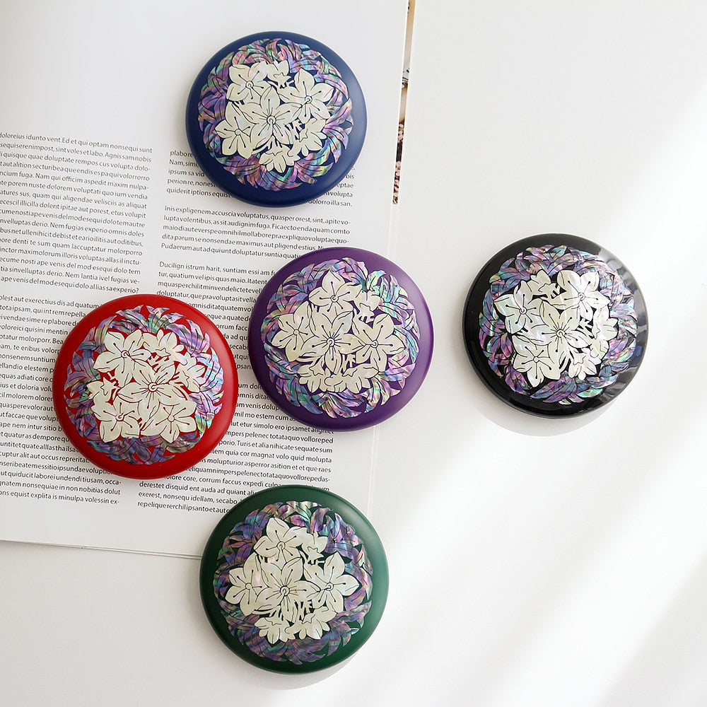 Najeonchilgi Round Vivid Mother of Pearl Hand Mirror (Flower)