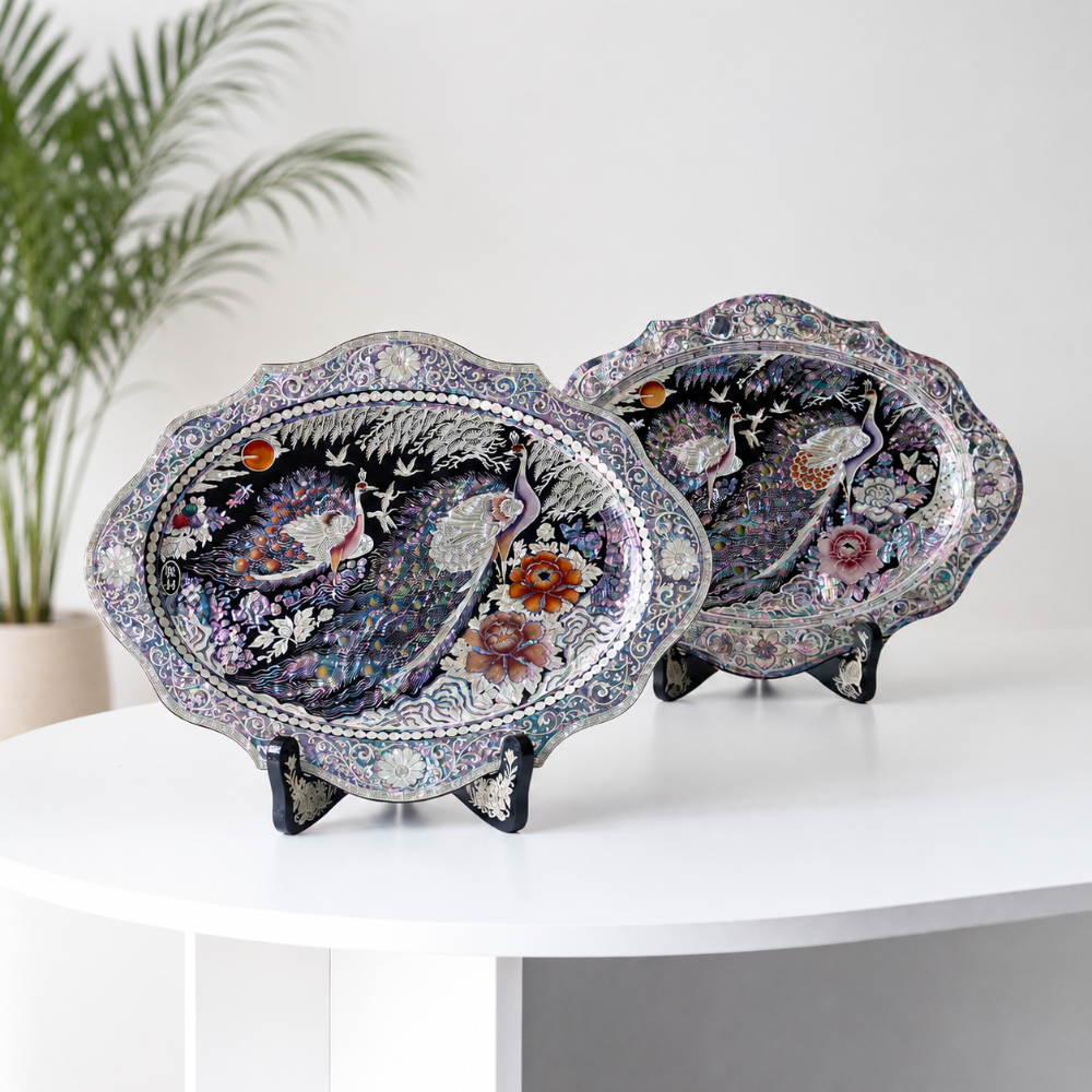 Masterpiece Najeon White Peacock Oval Tray Stand, 39 cm (Master Artisan Kim Young-man)
