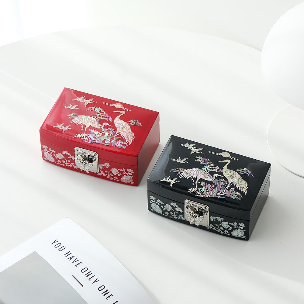 Najeonchilgi Rounded Mother of Pearl Jewelry Box Pine & Crane, 14 cm