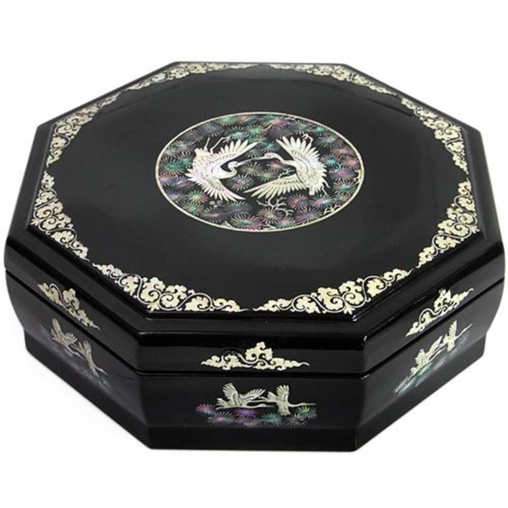 Najeon Octagonal Pine & Crane Interior Ottchil Lacquer (Master Artisan Jang Tae-bok)