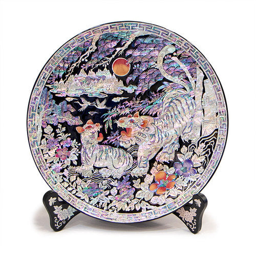 Najeon Chilgi Mother of Pearl Plate & Tray — Tiger by Kim Gil-su - DE0039