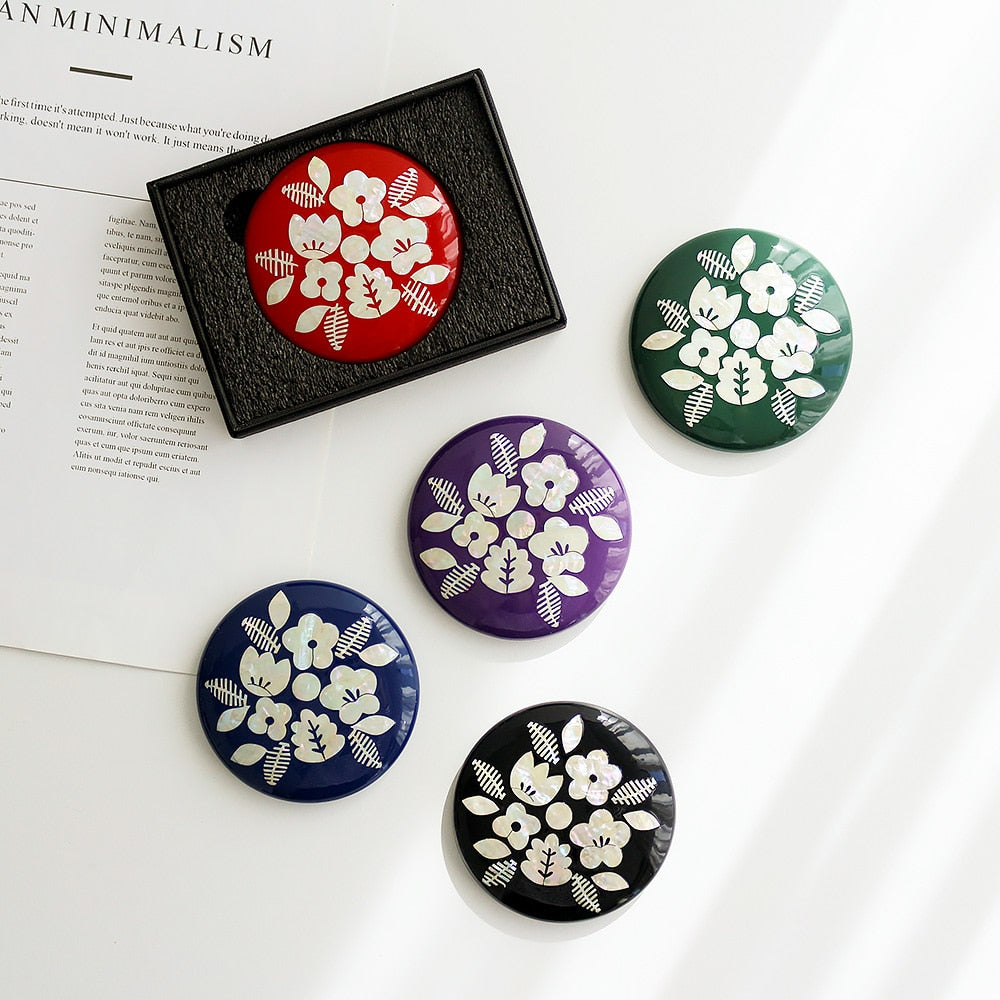 Najeonchilgi Round Vivid Mother of Pearl Hand Mirror (Flower)