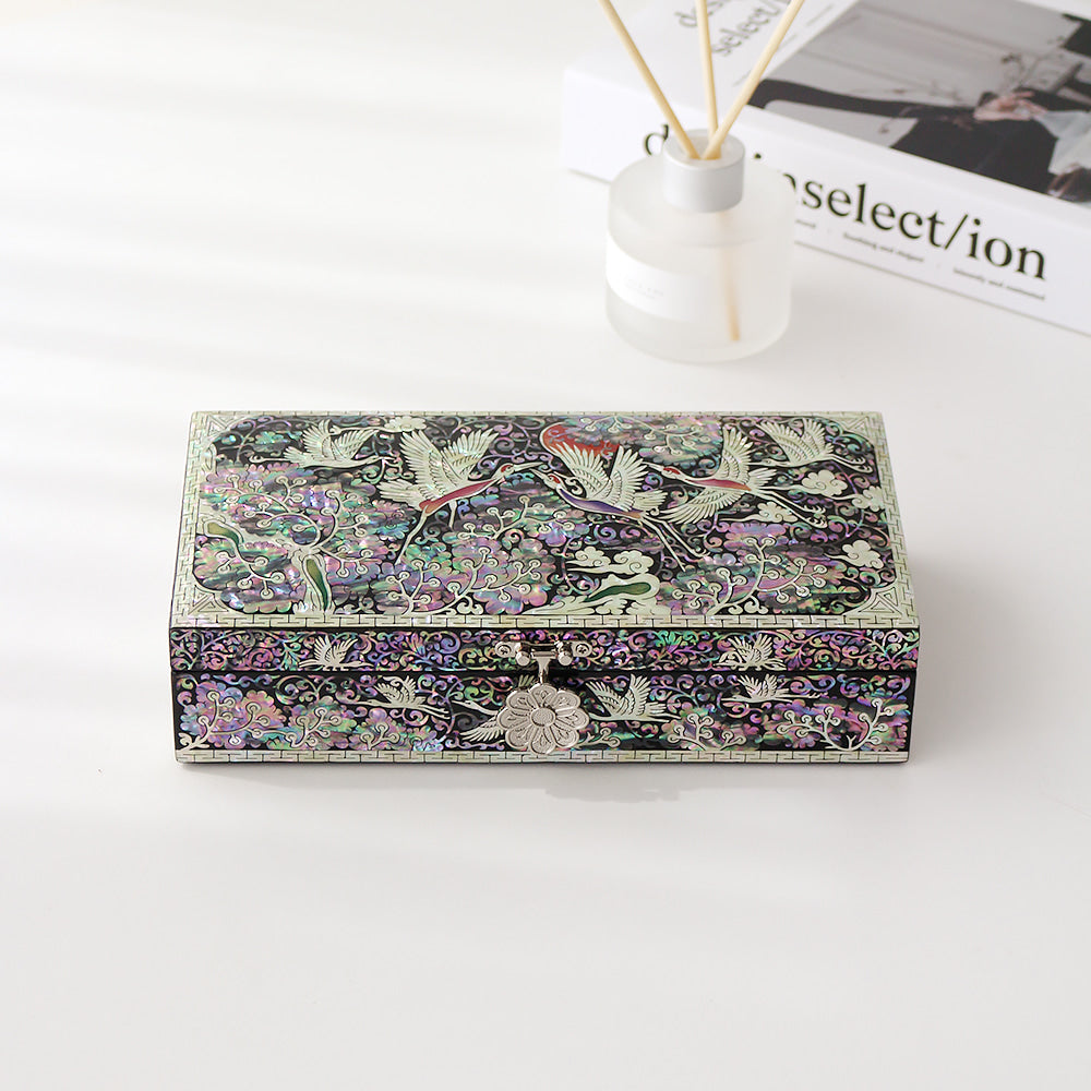 Najeonchilgi Crane Arabesque 1-Tier Mother of Pearl Jewelry Box Black, 23 cm (Master Artisan Jang Tae-bok)