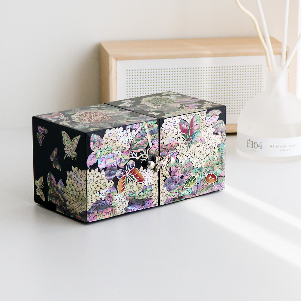 Najeonchilgi Hydrangea Double-Lidded Mother of Pearl Jewelry Box Black (Master Artisan Jang Tae-bok)