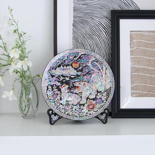 Najeon Chilgi Mother of Pearl Plate & Tray — Tiger by Kim Gil-su - DE0039