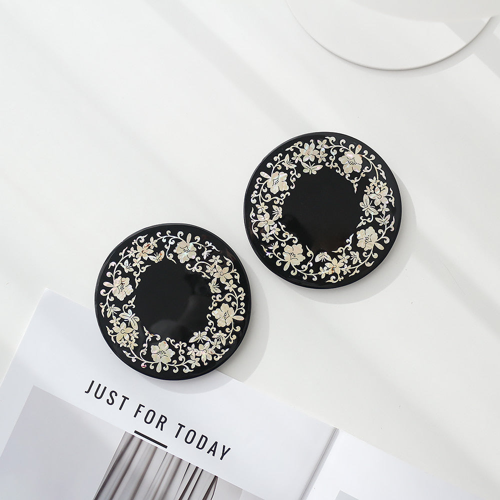 Najeonchilgi Round Mother of Pearl Coaster (Flower Butterfly Arabesque) 2P