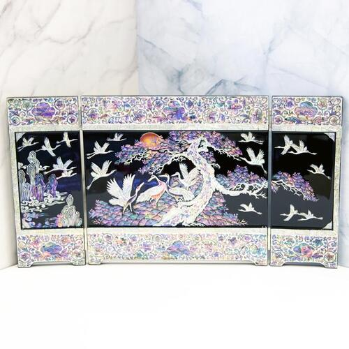 Najeon Chilgi Mother of Pearl Folding Screen — Pine & Crane by Jang Tae-bok - DE0001