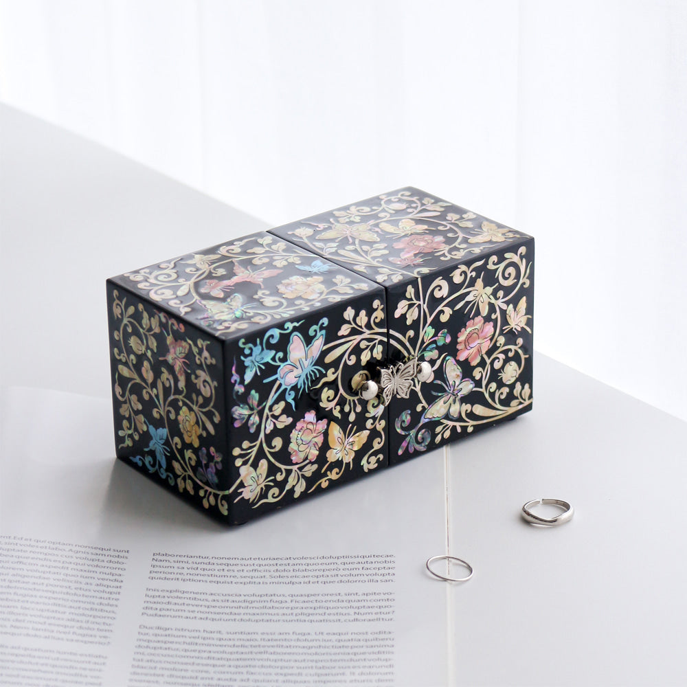 Najeonchilgi Vivid Butterfly Mini Mother of Pearl Double-Lidded