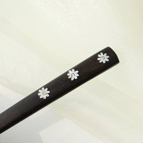 1 Mother of Pearl Spoon & Chopsticks Set