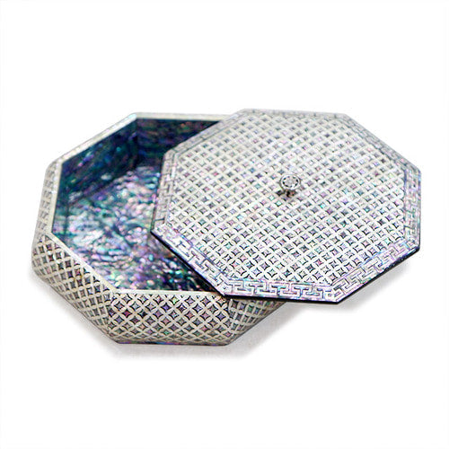 Premium Najeonchilgi Lacquerware Seven Treasures Motif (Good Luck) Octagonal 다용도 Mother of Pearl Jewelry Box - by by Park In-ho