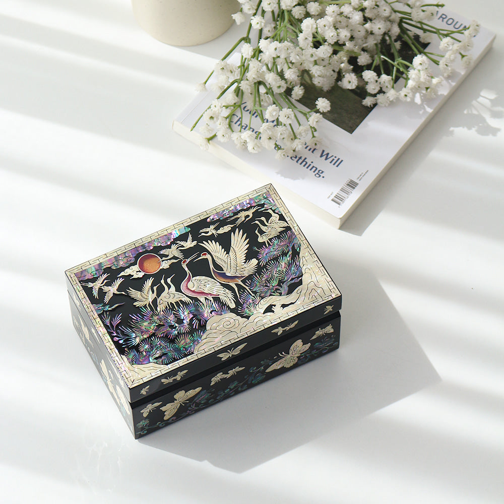 Najeonchilgi Moon Pine & Crane Mother of Pearl Jewelry Box Black, 15 cm (Master Artisan Kim Young-man)