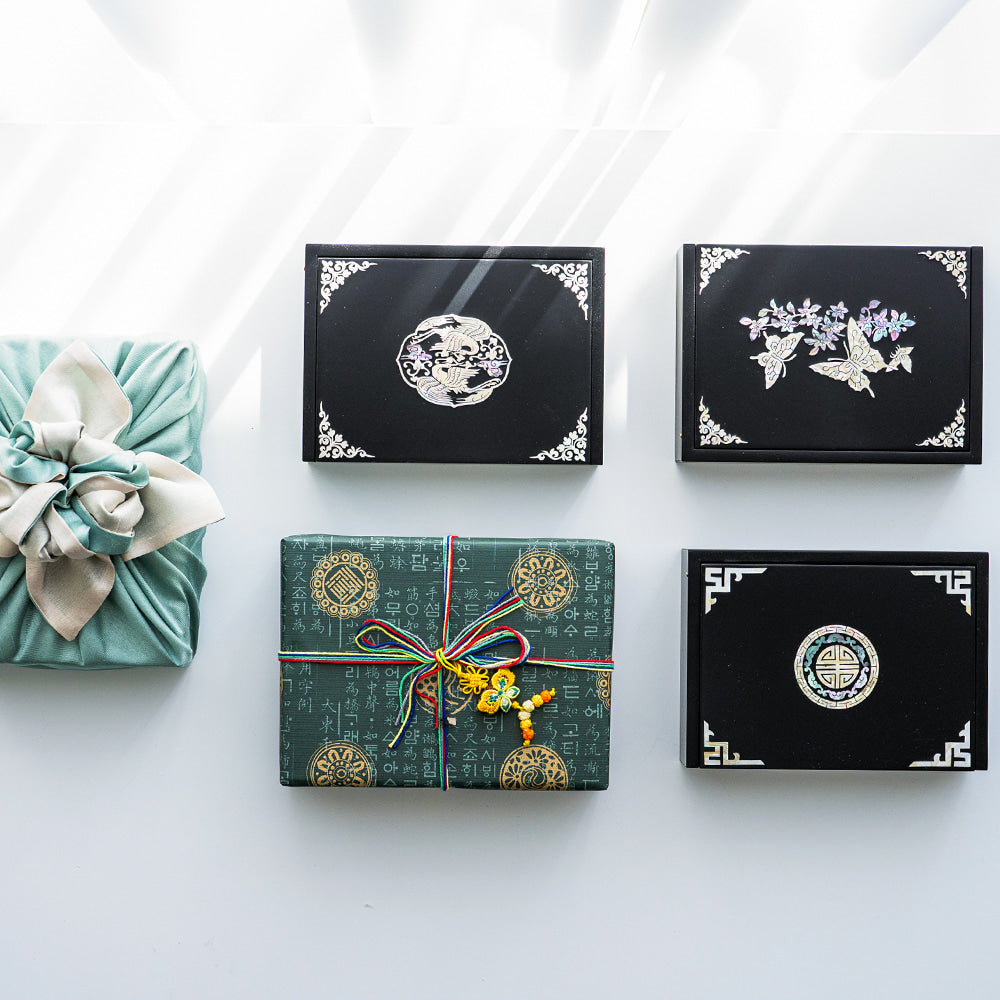 Najeon Chilgi Mother of Pearl Business Card Holder - OF0001