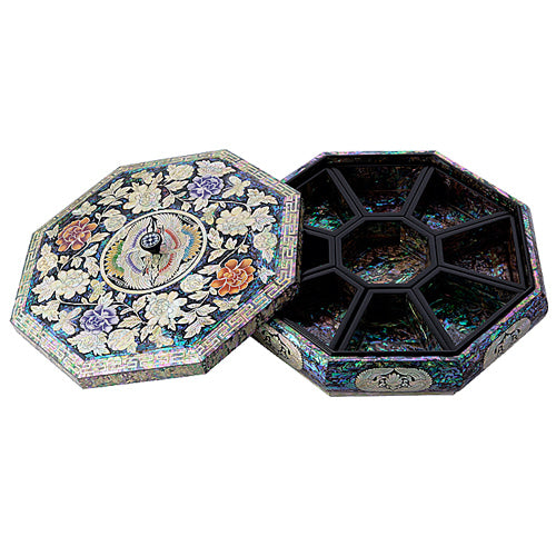 Peony Crane & Pine Nine-Compartment Box - by by Park In-ho