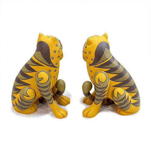 Wooden Folk-Painting Tiger Ornament - DE0129