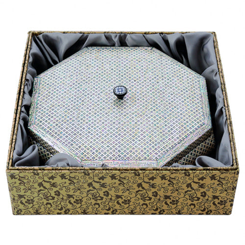 Seven Treasures Motif (Diamond) Pattern Nine-Compartment Box - by by Park In-ho