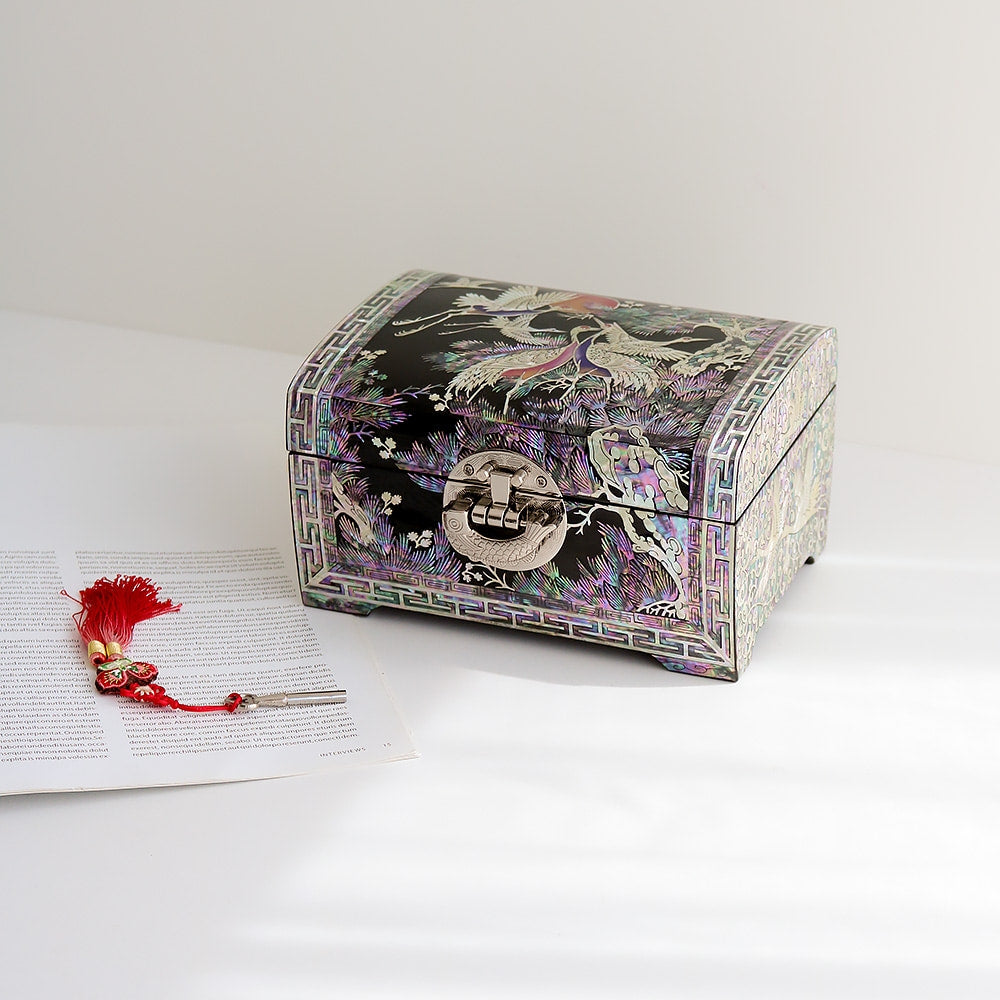 Najeonchilgi Rounded Pine & Crane Black 2-Tier Mother of Pearl Jewelry Box, 18 cm (Master Artisan Jang Tae-bok)