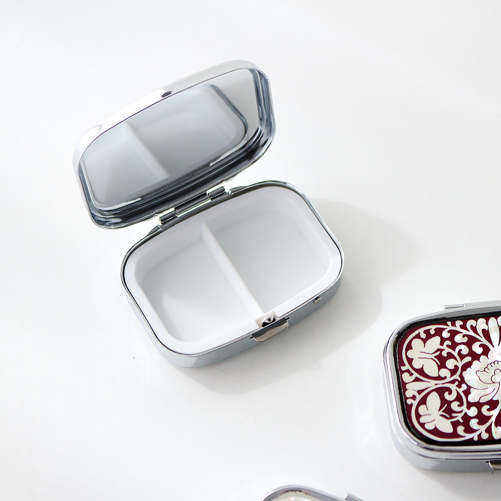 Najeonchilgi Carved Mother of Pearl Pill Box (Oval)