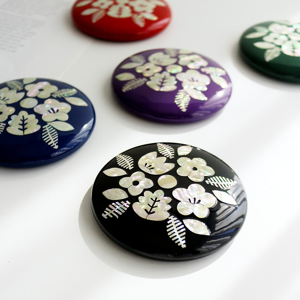 Najeonchilgi Round Vivid Mother of Pearl Hand Mirror (Flower)