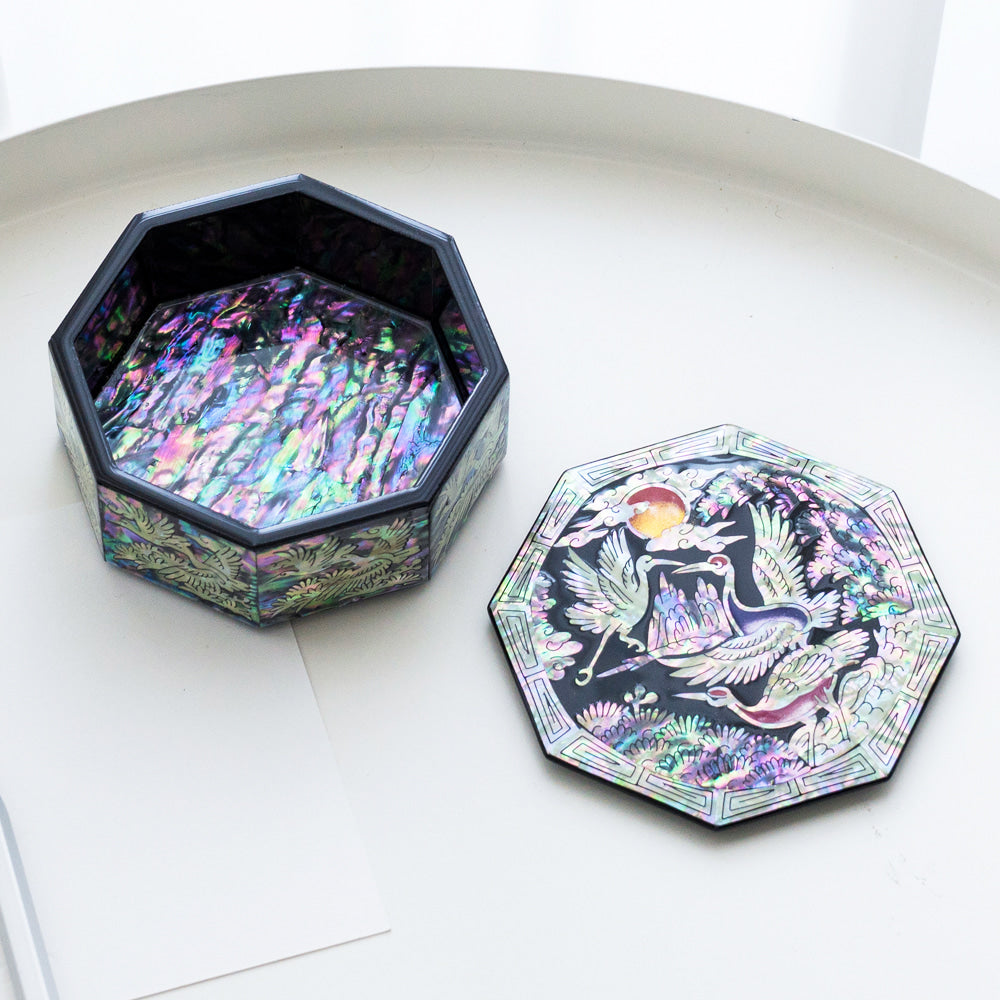 Najeonchilgi Lacquerware Crane & Pine Octagonal Mother of Pearl Box 9 Cm Mini Mother of Pearl Jewelry Box Ring Storage Box Gift for International Customers