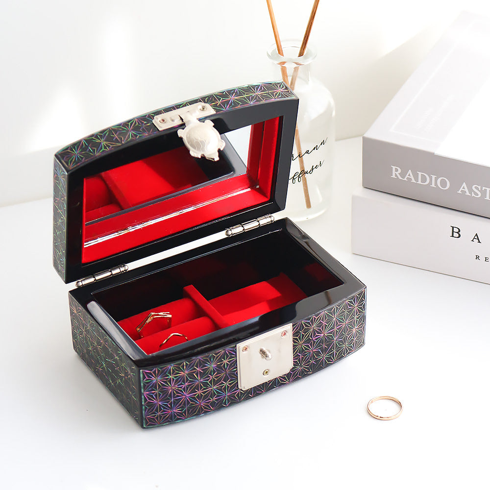 Premium Najeonchilgi Kkeuneumjil Inlay Chrysanthemum Mother of Pearl Jewelry Box (Master Artisan Jang Tae-bok)