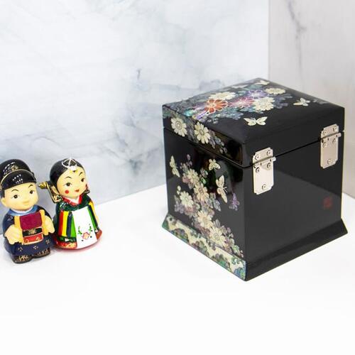 Painted Chrysanthemum 3-TierDrawer Mother of Pearl Jewelry Box