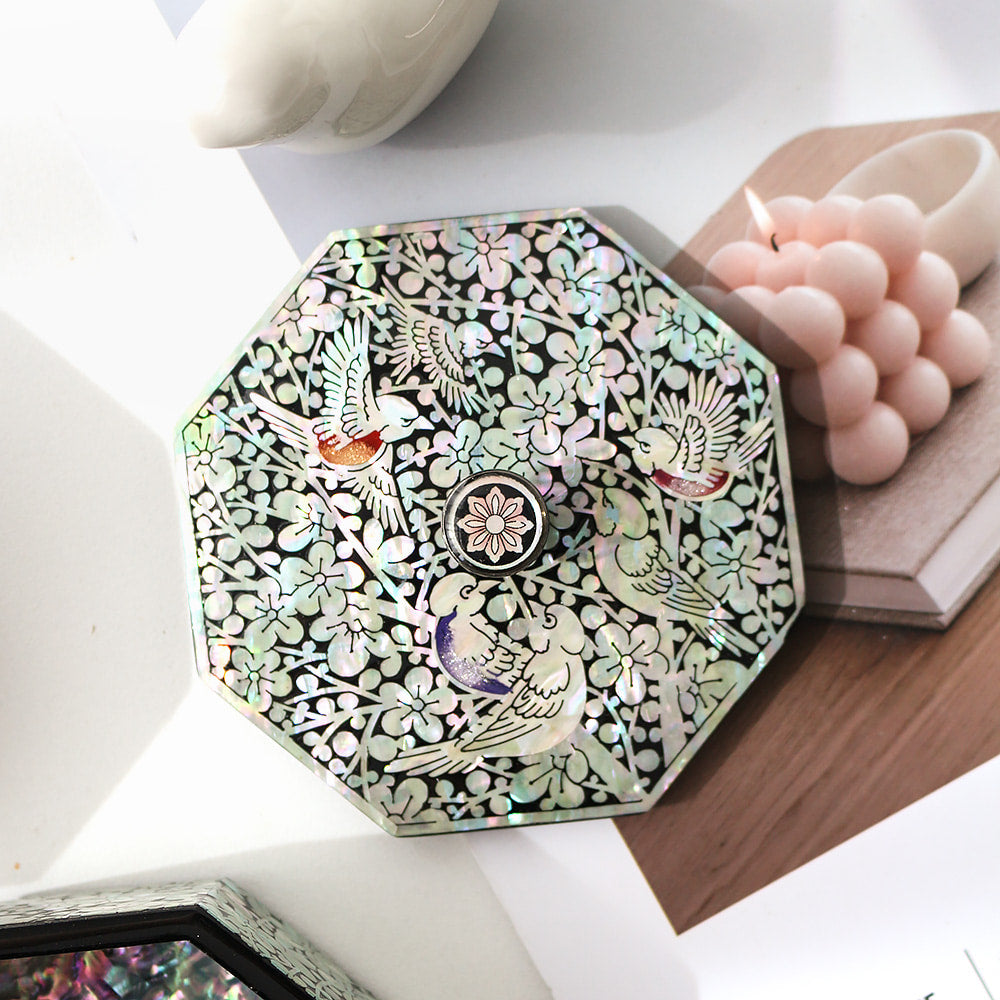 Najeonchilgi Plum Blossom Knob Octagonal Jewelry Box, 9 cm