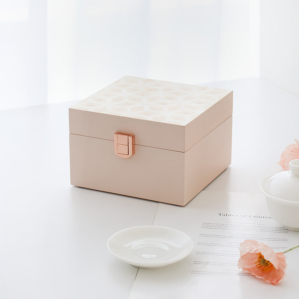 Najeonchilgi Mother of Pearl Jewelry Box, 15 cm