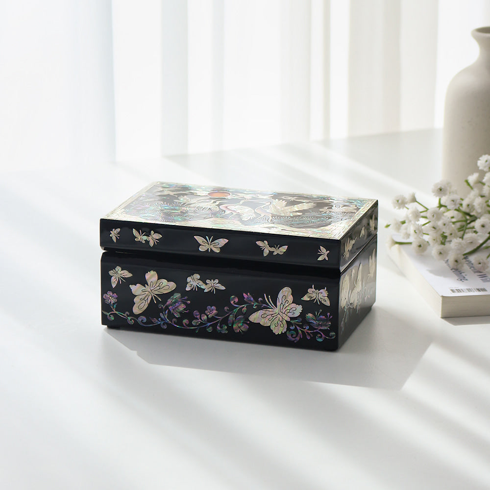 Najeonchilgi Moon Pine & Crane Mother of Pearl Jewelry Box Black, 15 cm (Master Artisan Kim Young-man)