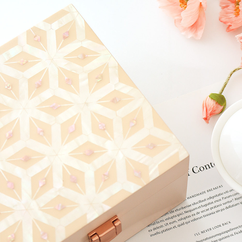 Najeonchilgi Mother of Pearl Jewelry Box, 15 cm