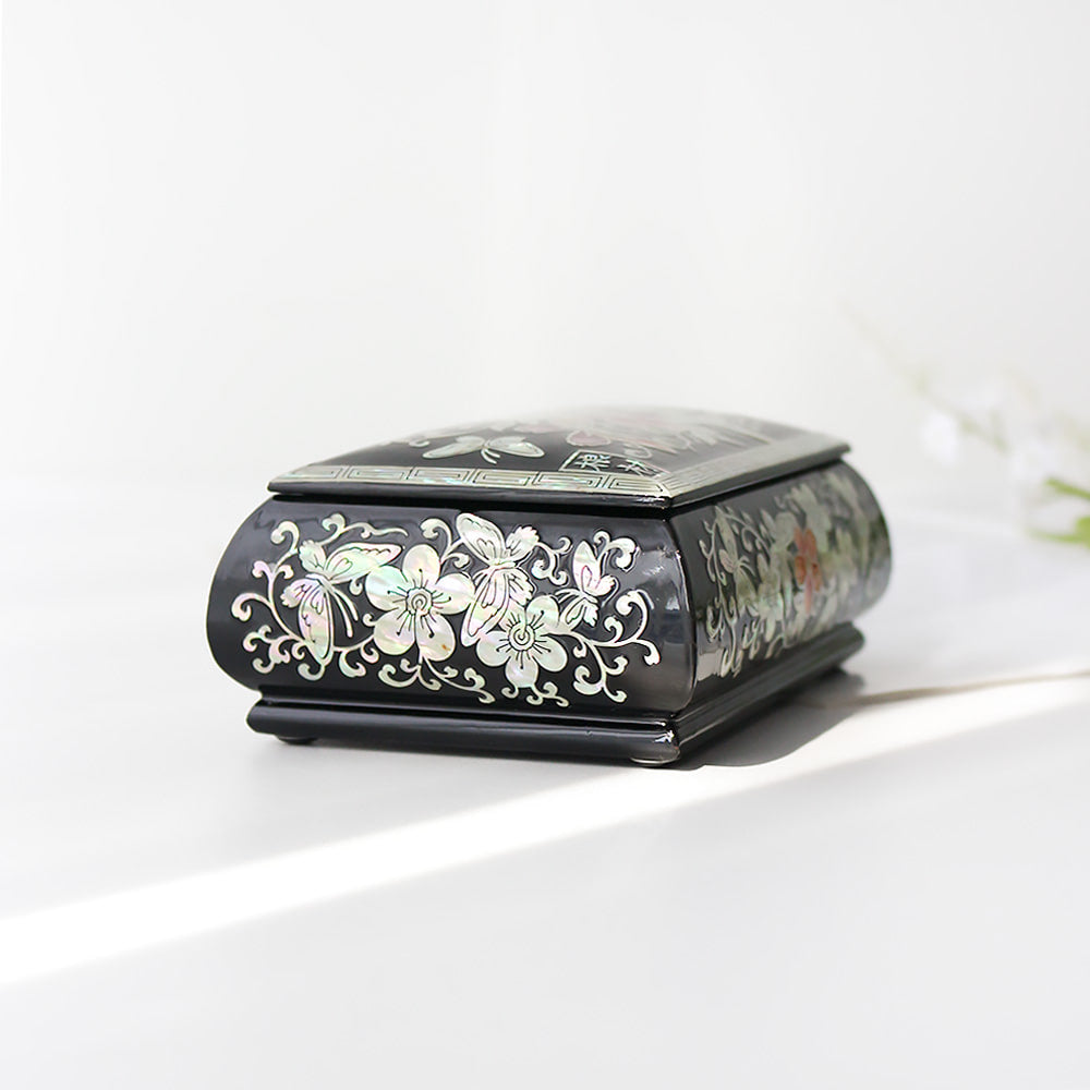 Masterpiece Najeon Rounded Plum Blossom Business Card Case (Master Artisan Kim Young-man)