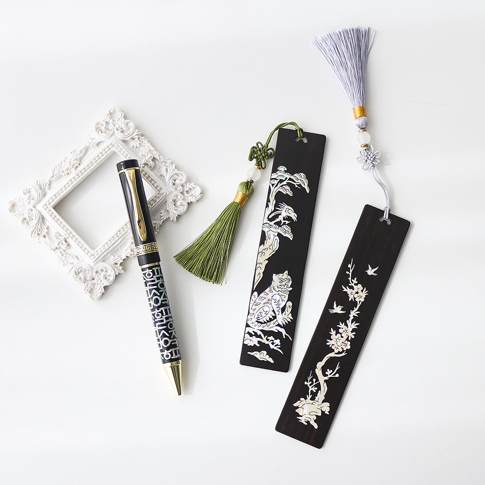 Wood Bookmark Hangul Lattice Mother of Pearl Pen (Lower Inlay) 2 Bell Set