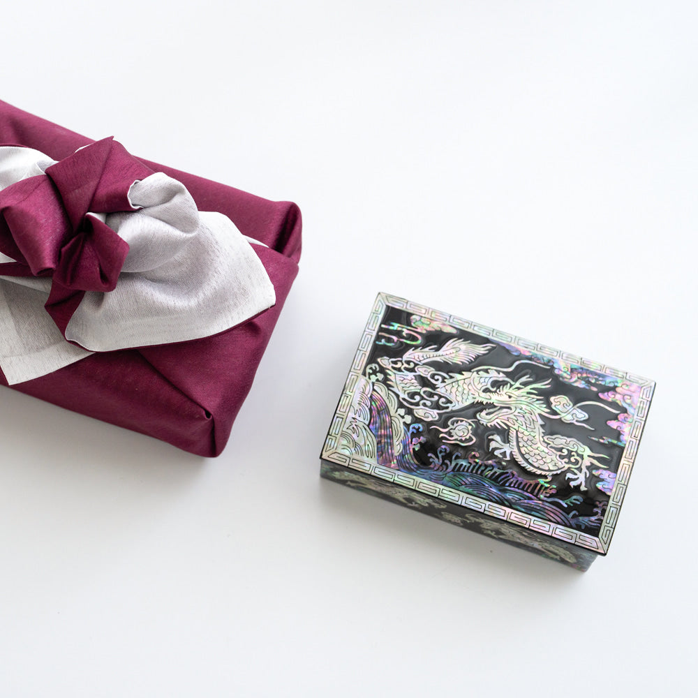Najeon Chilgi Mother of Pearl Business Card Holder — Dragon by 오명호 - OF0023