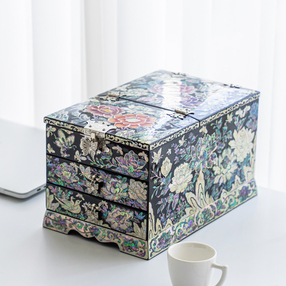 Najeonchilgi Lacquerware Mother of Pearl VanityJewelry Box Peony Motif 김길수