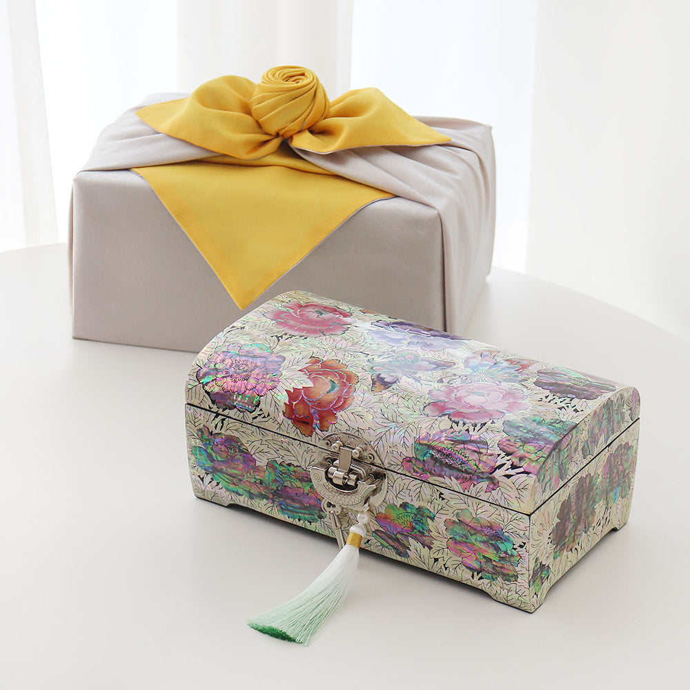 Premium Najeonchilgi Rounded Peony of Wealth Mother of Pearl Jewelry Box Yedan Wedding Gift Box, 24 cm