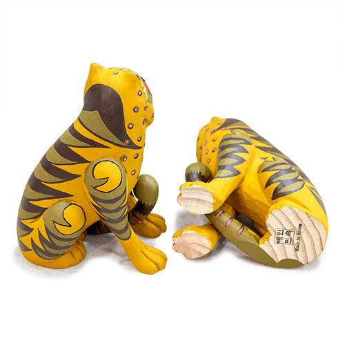 Wooden Folk-Painting Tiger Ornament - DE0129