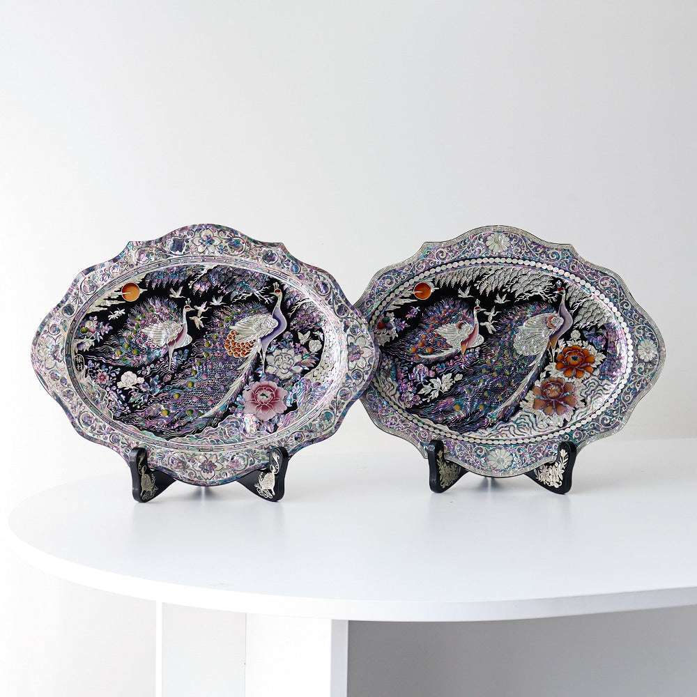 Masterpiece Najeon White Peacock Oval Tray Stand, 39 cm (Master Artisan Kim Young-man)