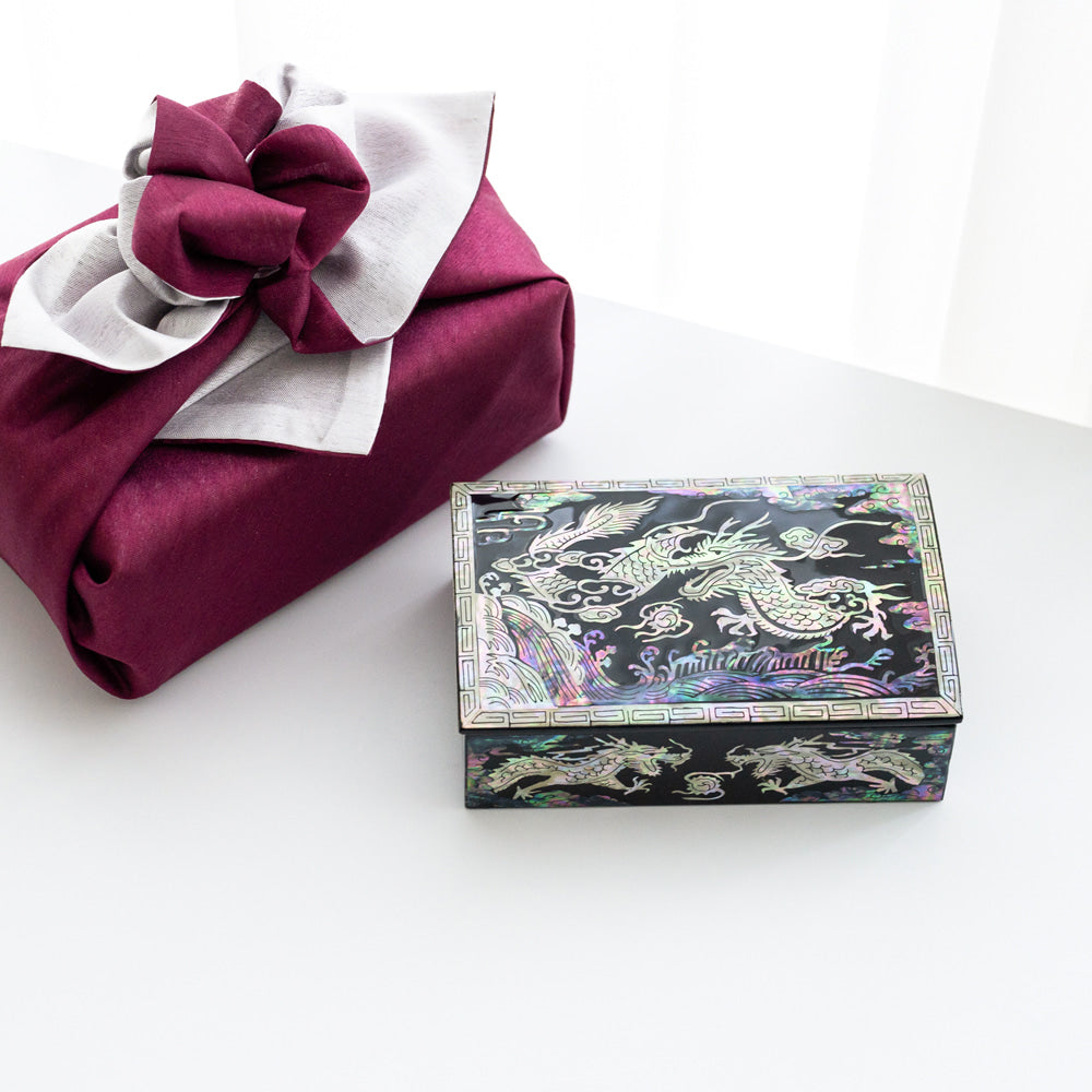 Najeon Chilgi Mother of Pearl Business Card Holder — Dragon by 오명호 - OF0023