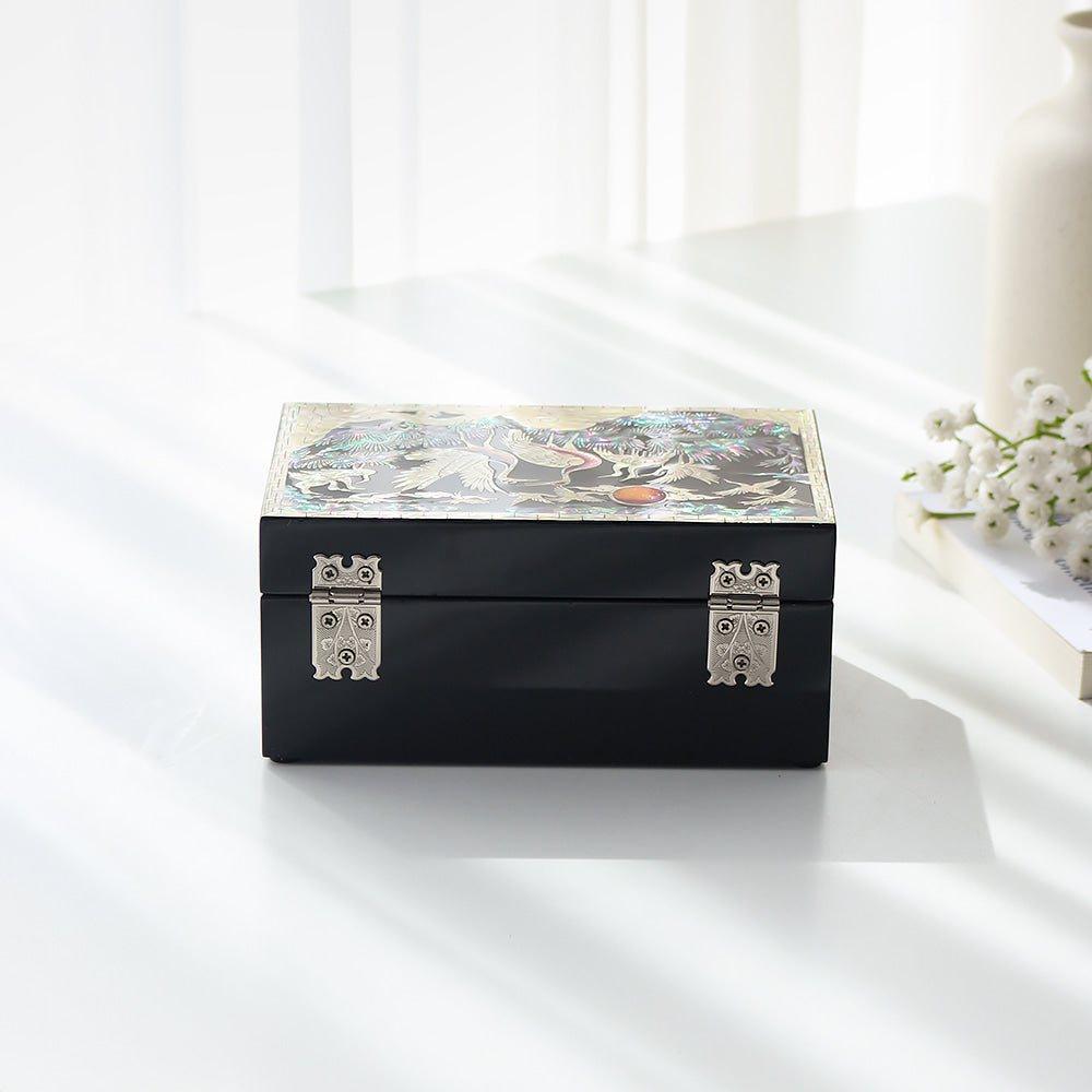 Najeonchilgi Moon Pine & Crane Mother of Pearl Jewelry Box Black, 15 cm (Master Artisan Kim Young-man)