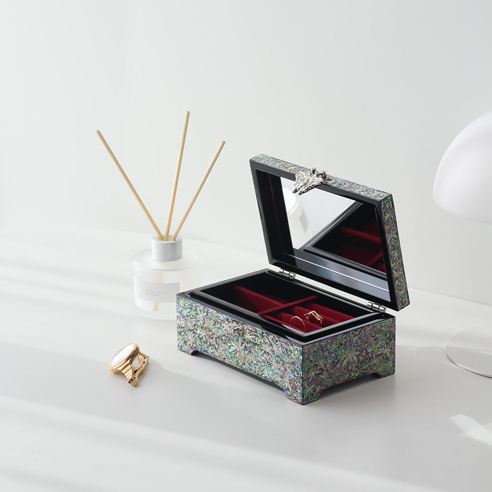 Najeonchilgi Butterfly Arabesque 2-Tier Joseon Style Mother of Pearl Jewelry Box, 18 cm (Master Artisan Jang Tae-bok)