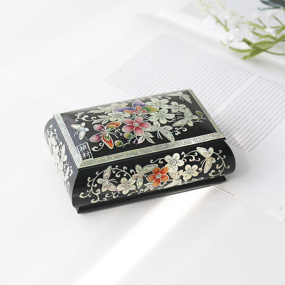 Masterpiece Najeon Rounded Plum Blossom Business Card Case (Master Artisan Kim Young-man)