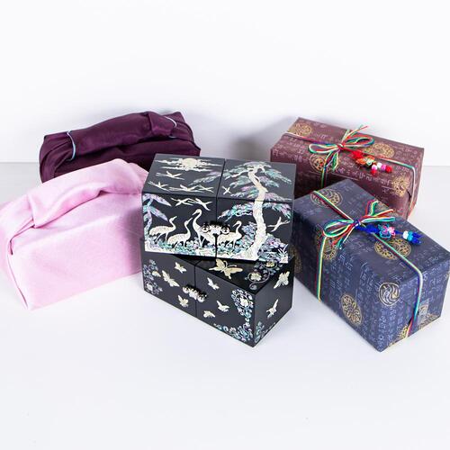 Najeonchilgi Lacquerware SecretJewelry Box Butterfly Motif Double Lidded Mother of Pearl Jewelry Box