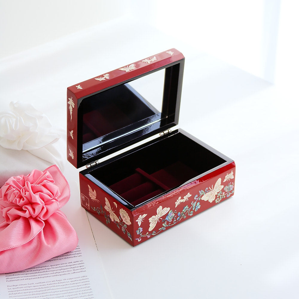 Najeonchilgi Butterfly Peony Mother of Pearl Jewelry Box, 15 cm (Master Artisan Kim Young-man)