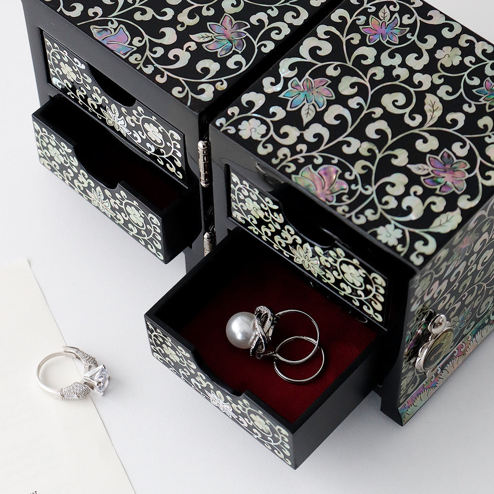 Masterpiece Peony Arabesque Seonbi Scholar Double-Lidded Secret Mother of Pearl Jewelry Box Najeonchilgi (Master Artisan Jang Tae-bok)