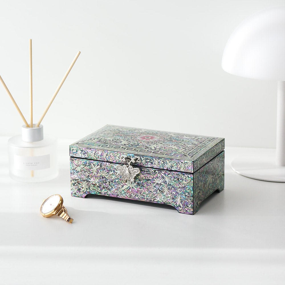 Najeonchilgi Butterfly Arabesque 2-Tier Joseon Style Mother of Pearl Jewelry Box, 18 cm (Master Artisan Jang Tae-bok)