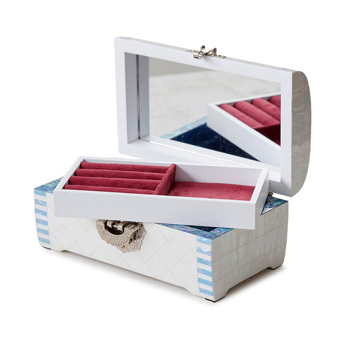 Removable red compartment tray in the White Pearl mother-of-pearl jewelry box